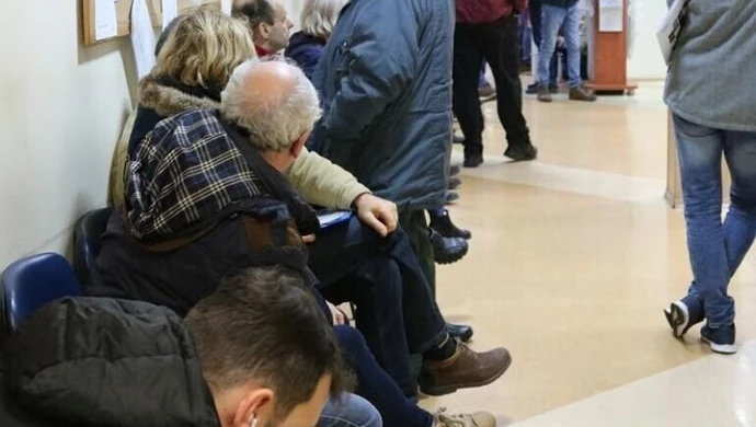 Długie kolejki do Wydziału Komunikacji. Starostwo wydłuża godziny pracy