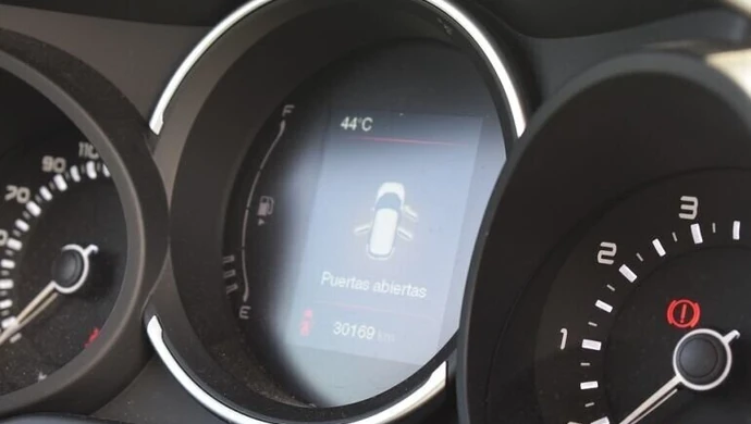 Milionowe rozbieżności na samochodowych licznikach. Także u nas