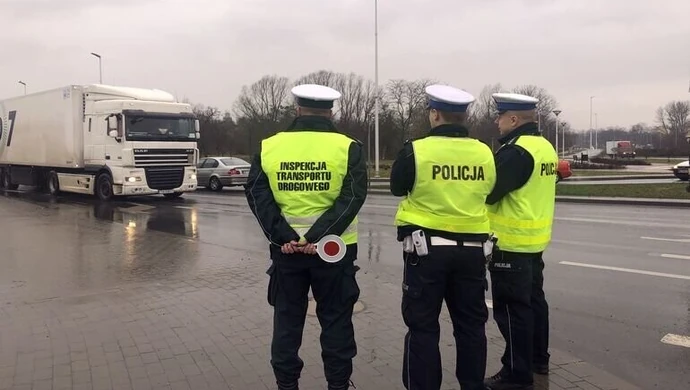 "Polowali" na przeładowane ciężarówki