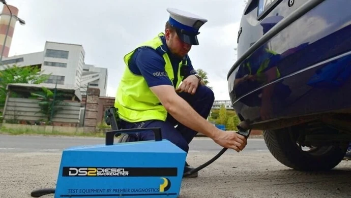 KGP: policjanci rozpoczęli akcję "Smog"; mogą nałożyć mandat do 500 zł