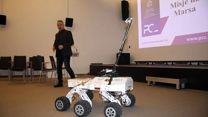 Łazik marsjański w piotrkowskiej Mediatece 800-lecia