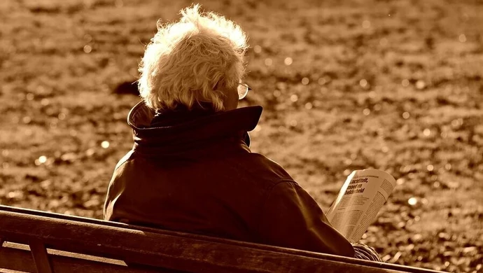 Oszustki okradły 90-latkę podając się za pracownice pomocy społecznej