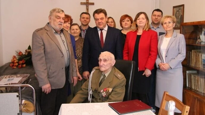 Gmina Wola Krzysztoporska: Podporucznik Józef Migasiński świętował setne urodziny