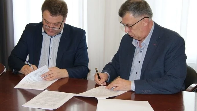 Gmina Wola Krzysztoporska: Umowa na budowę mieszkań komunalnych podpisana