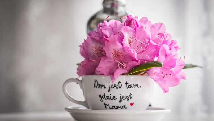 Upominki dla mamy - jak wybrać trafiony prezent?