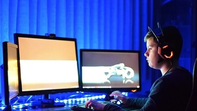 MEN: jeżeli zajdzie potrzeba, zmienimy przebieg roku szkolnego