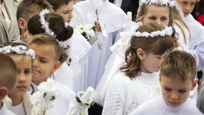 Pierwsze komunie święte dopiero po ustaniu zagrożenia