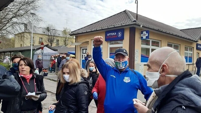 Maseczki od piłkarzy Polonii