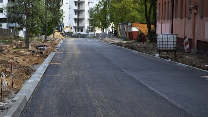 Modernizacja ul. Broniewskiego trwa