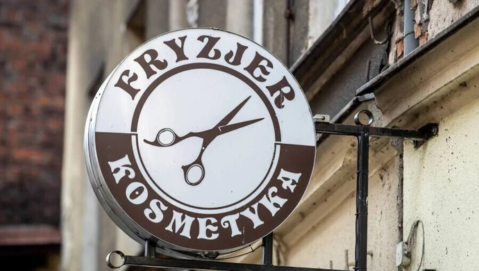 Szumowski: duże prawdopodobieństwo otwarcia salonów fryzjerskich i kosmetycznych od 18 maja