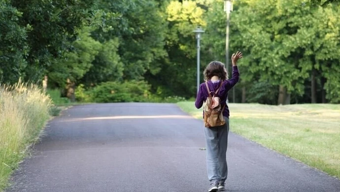 Piesi bezpieczniejsi na drodze, ale z ich winy ginie coraz więcej osób
