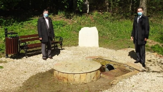 Źródełko w Dębowej Górze. Zagospodarowali atrakcję turystyczną gminy