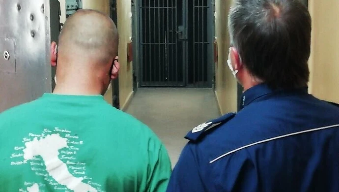 Lubił patrzeć, jak coś się pali