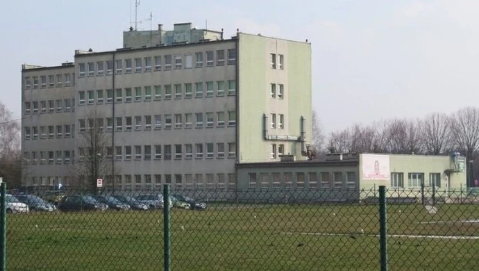 Pracownik piotrkowskiego szpitala zakażony koronawirusem