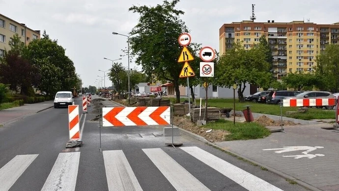 Drogowcy pracują na Belzackiej