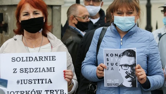 Poparcie dla sędziego. Wiec w Piotrkowie