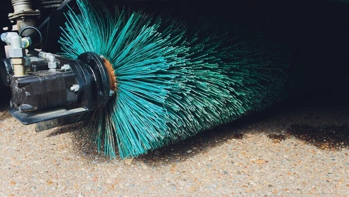 Czym się kierować przy zakupie zamiatarki doczepianej do ciągnika?