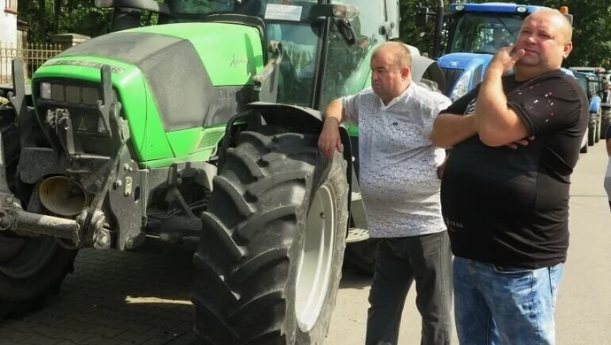 „Chcemy pokazać, że jeszcze żyjemy”. Protest hodowców trzody w Srocku