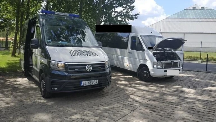 Niesprawny pojazd przewoził dzieci. Zatrzymała go ITD