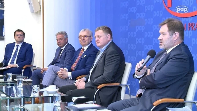 Duży może więcej - konsolidacja rynku sposobem na bezpieczeństwo paliwowo-energetyczne Polski (FILM)