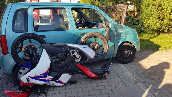 Zderzenie w Gorzkowicach. 88-letni kierowca wymusił pierwszeństwo