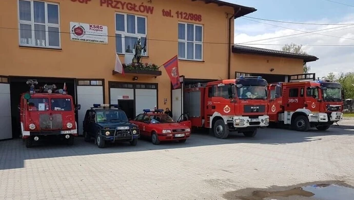 Ktoś próbuje okraść strażaków?