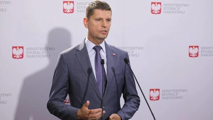 Piontkowski: nie widzę potrzeby, aby przekładać rozpoczęcie roku szkolnego