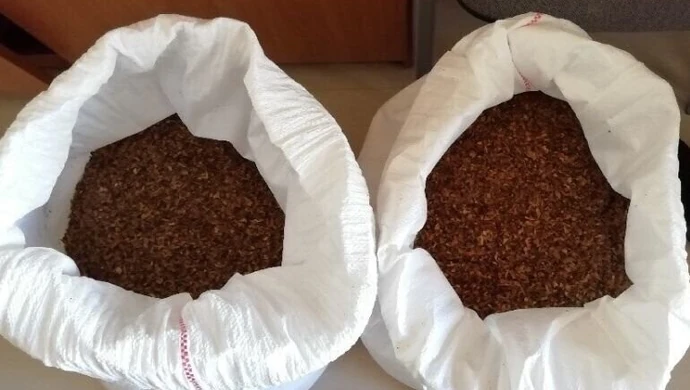 Pili alkohol w miejscu publicznym, wpadli za narkotyki