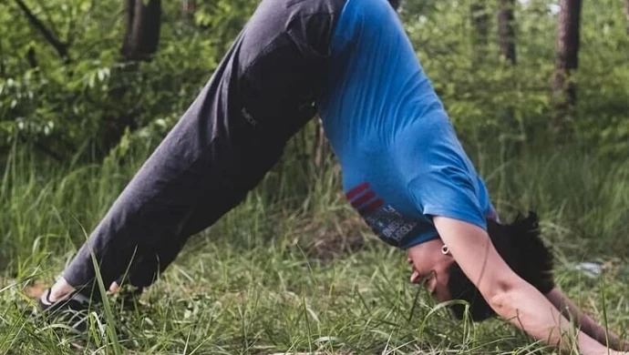 Joga w plenerze przy mediatece