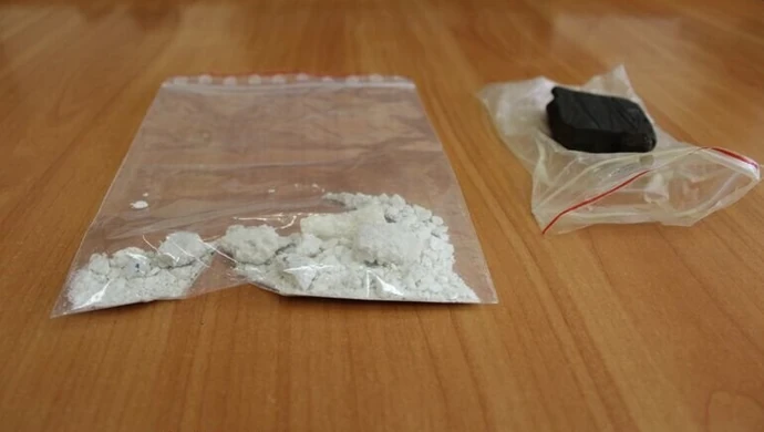 Odpowie za posiadanie kilkudziesięciu gramów narkotyków