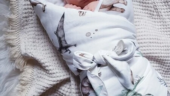 Rożek czy otulacz? Co wybrać dla noworodka? Poznaj Qbana Mama