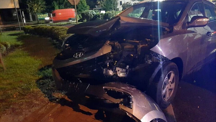 Kolizja w Sulejowie. Jedno z aut blokowało wyjazd na Opoczno