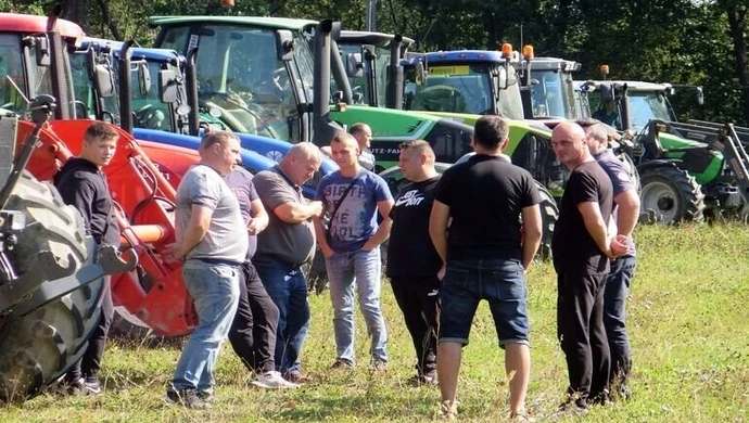 Protest rolników w Piotrkowie. Ich zdaniem hodowla trzody chlewnej jest nieopłacalna