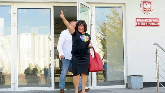 Pomnik nie został znieważony. Policja szuka sprawcy kradzieży flagi