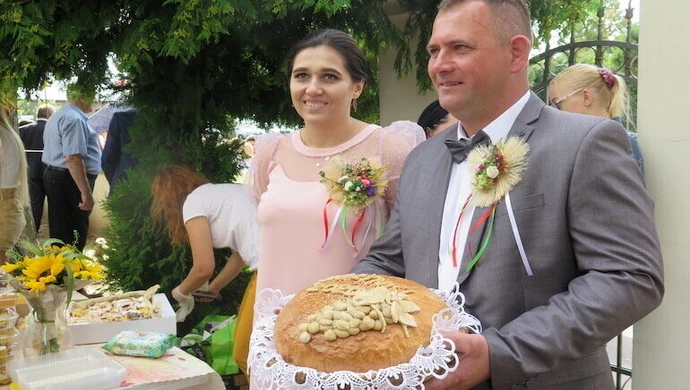 Msza dziękczynna w Czarnocinie. Rolnicy dziękowali za plony