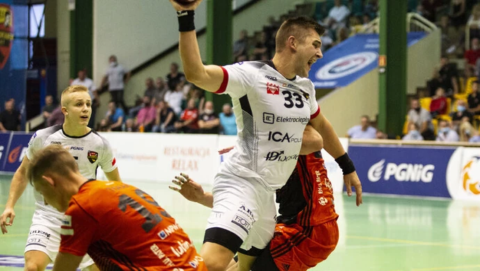 Piotrkowianin wygrywa z Zagłębiem po karnych