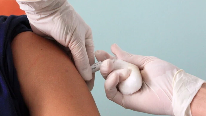 Ekspert: być może szczepienia przeciwko grypie mogą chronić przed koronawirusami