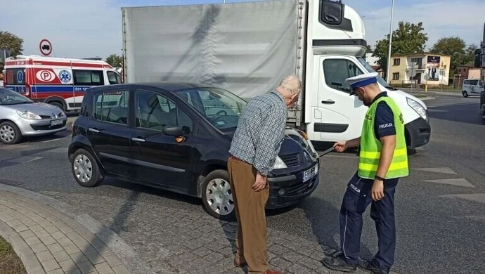 Kierowca renault potrącił rowerzystę