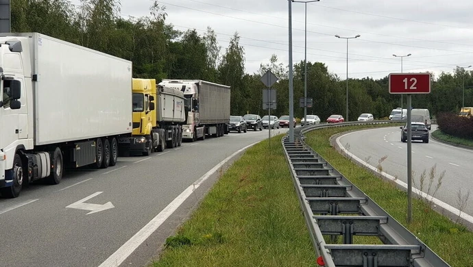 Lepiej omijajcie Rakowską. Ruszył remont [ZDJĘCIA]