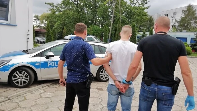 Ukradł alkohol i pobił ekspedientkę