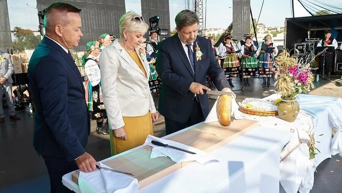 W Uniejowie podziękowali za plony