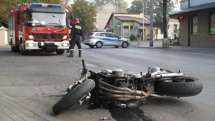 Ul. Roosevelta w Piotrkowie: Wypadek z udziałem motocyklisty