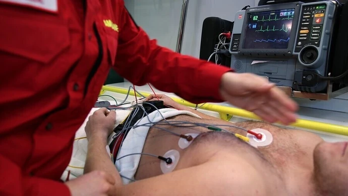 Kto zajmie się pacjentami? Ratownicy medyczni na kwarantannie