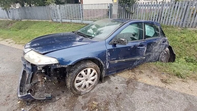 Nietrzeźwy kierowca wylądował w rowie