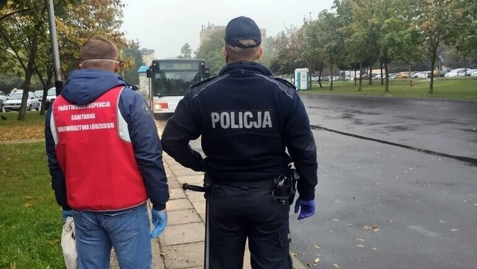 Policja z sanepidem kontrolowała miejskie autobusy