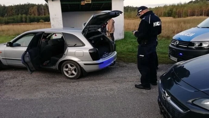 Bez "prawka" przewoził nastoletniego uciekiniera