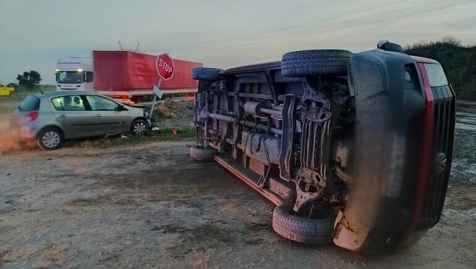 Kobieta ranna w wypadku na DK1