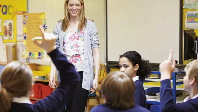 "Praca nauczyciela to coś więcej niż godziny przy tablicy". Dziś Dzień Edukacji Narodowej