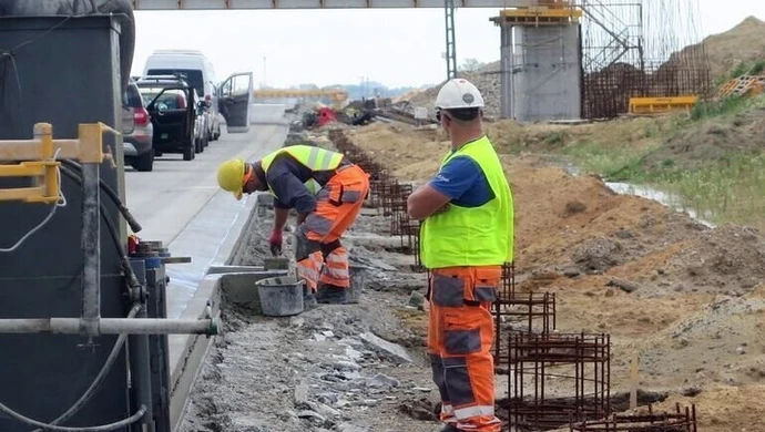 Budowa A1. Zmiany dotyczące przejazdów pod trasą