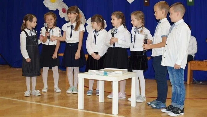 Ślubowanie pierwszaków w szkołach w gminie Grabica